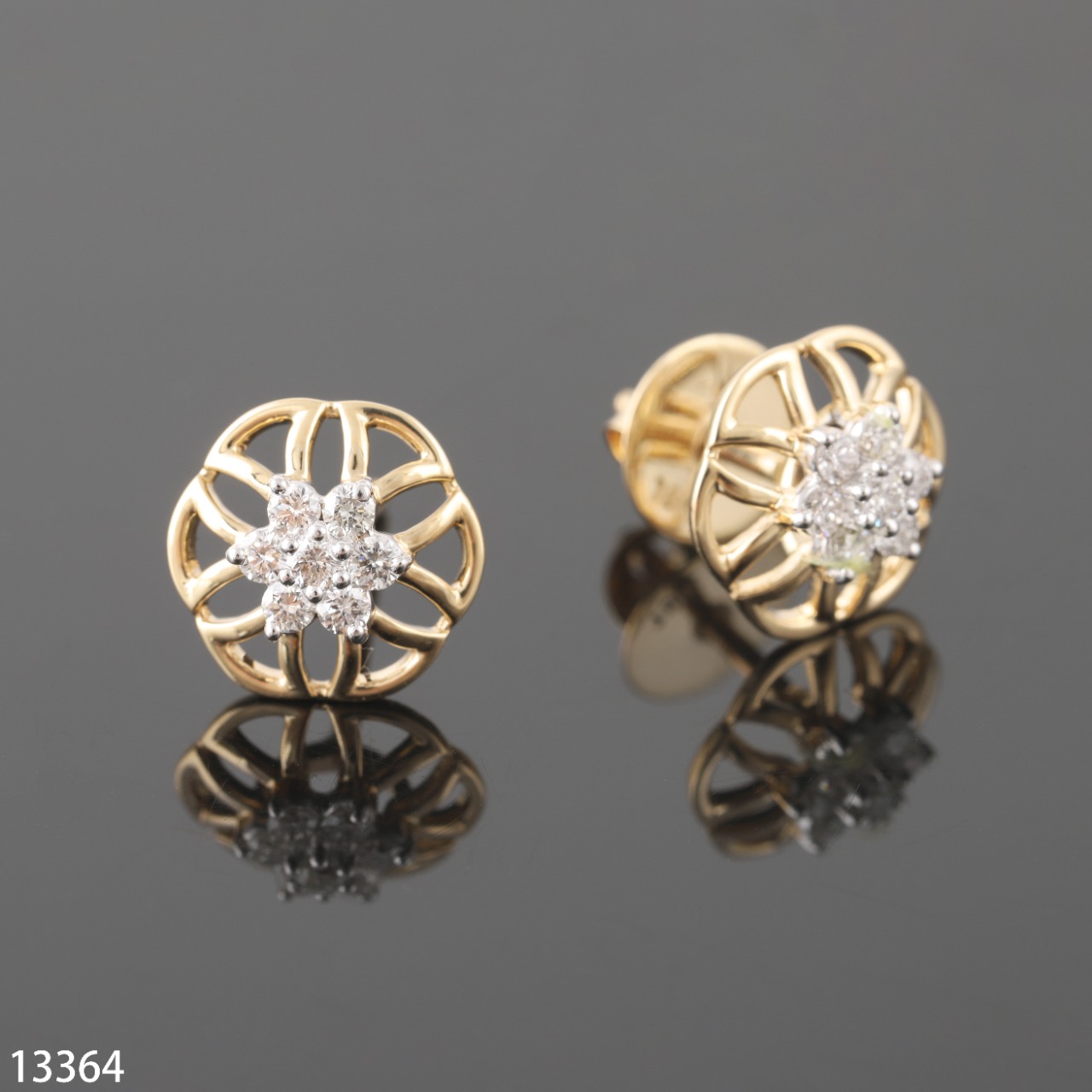 Aaliyah Round Diamond Stud Earring